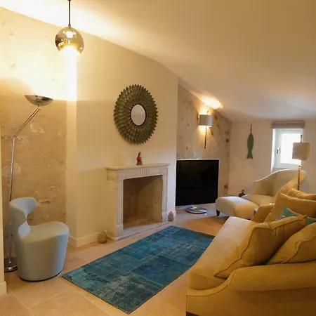 Corail Et Celadon Apartment